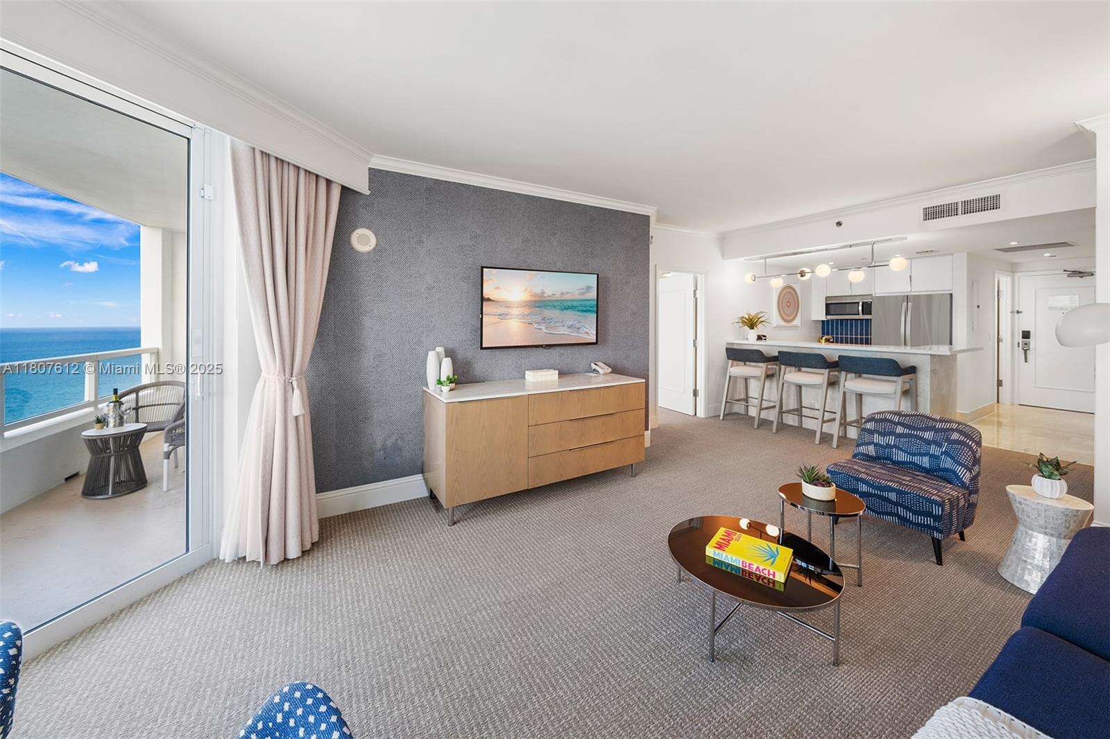 Fontainebleau 2 at 4401 Collins Ave, Miami Beach, FL 33140 - For Rent photo 10