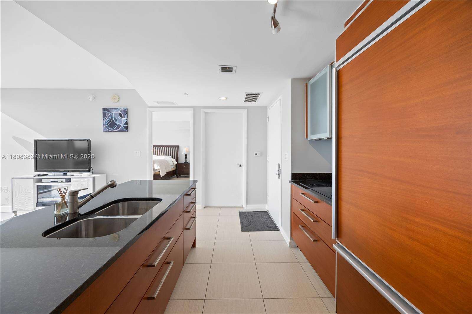 The Beach Club Two at 1830 Ocean Dr, Hallandale Beach, FL 33009 - For Rent photo 13
