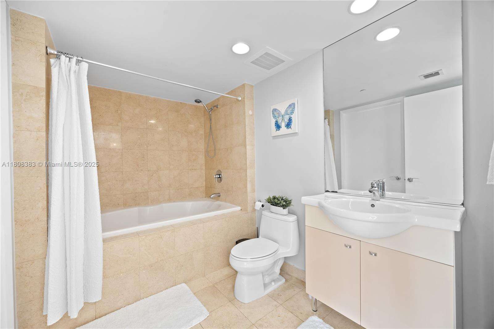 The Beach Club Two at 1830 Ocean Dr, Hallandale Beach, FL 33009 - For Rent photo 16