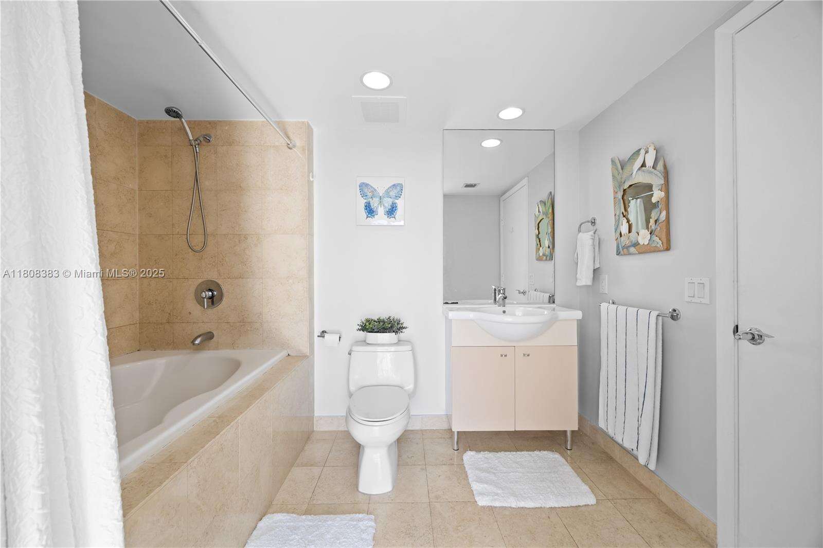 The Beach Club Two at 1830 Ocean Dr, Hallandale Beach, FL 33009 - For Rent photo 18