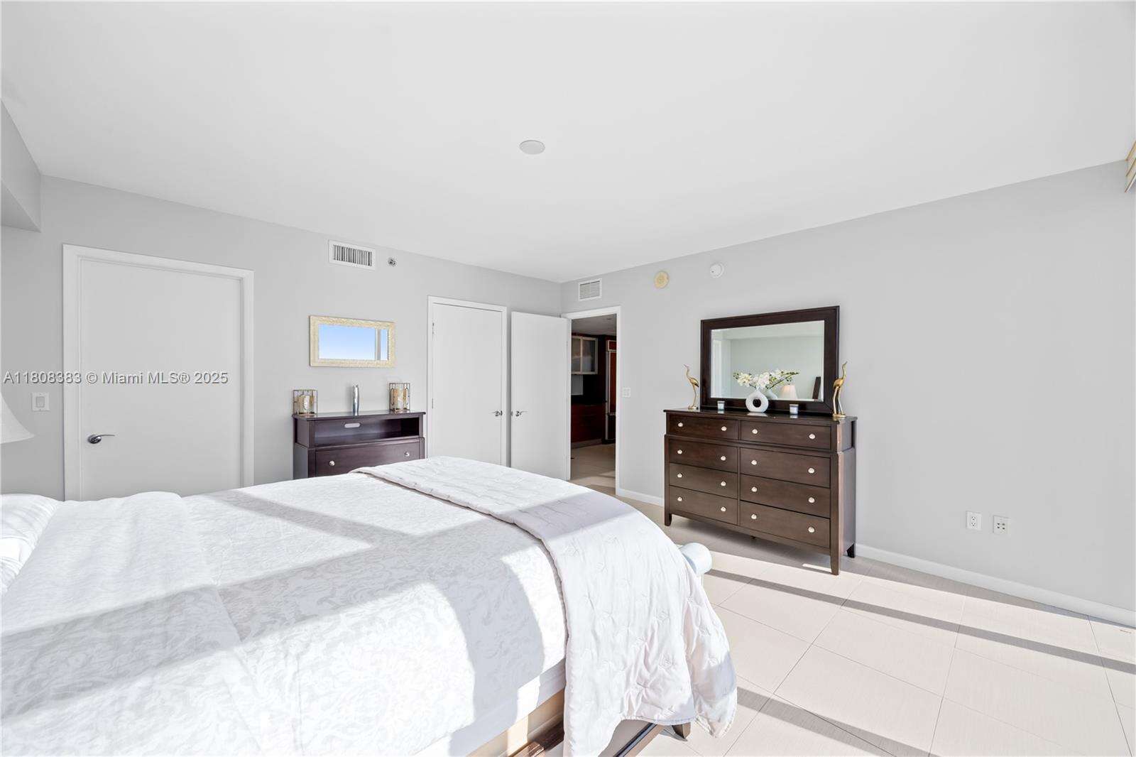 The Beach Club Two at 1830 Ocean Dr, Hallandale Beach, FL 33009 - For Rent photo 21