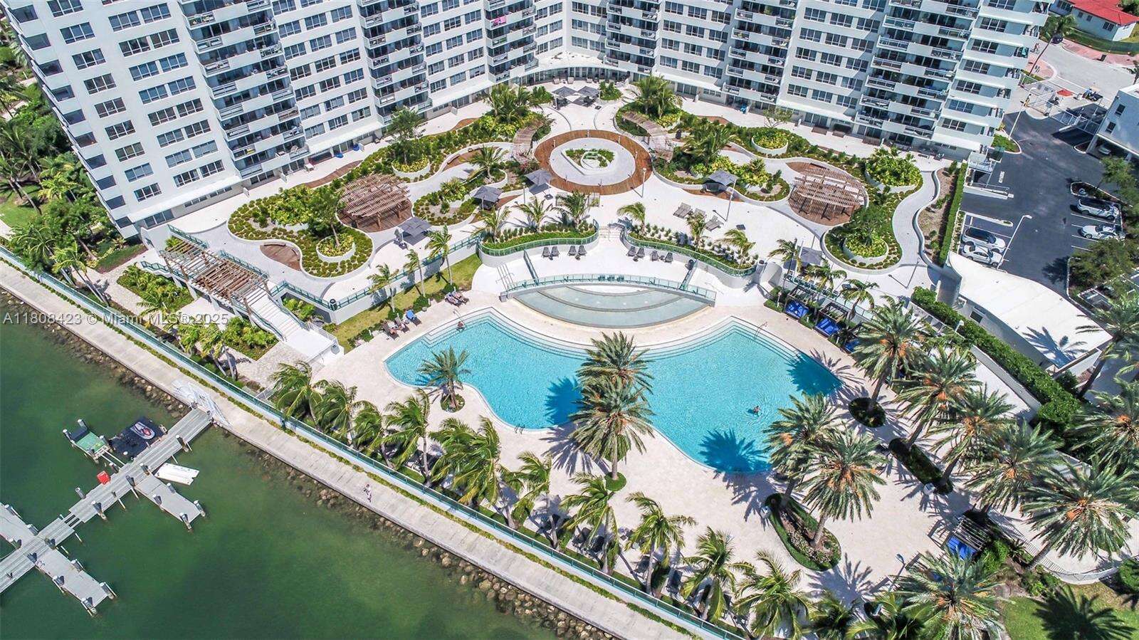 Flamingo South Beach at 1500 Bay Rd, Miami Beach, FL 33139 - For Rent photo 16