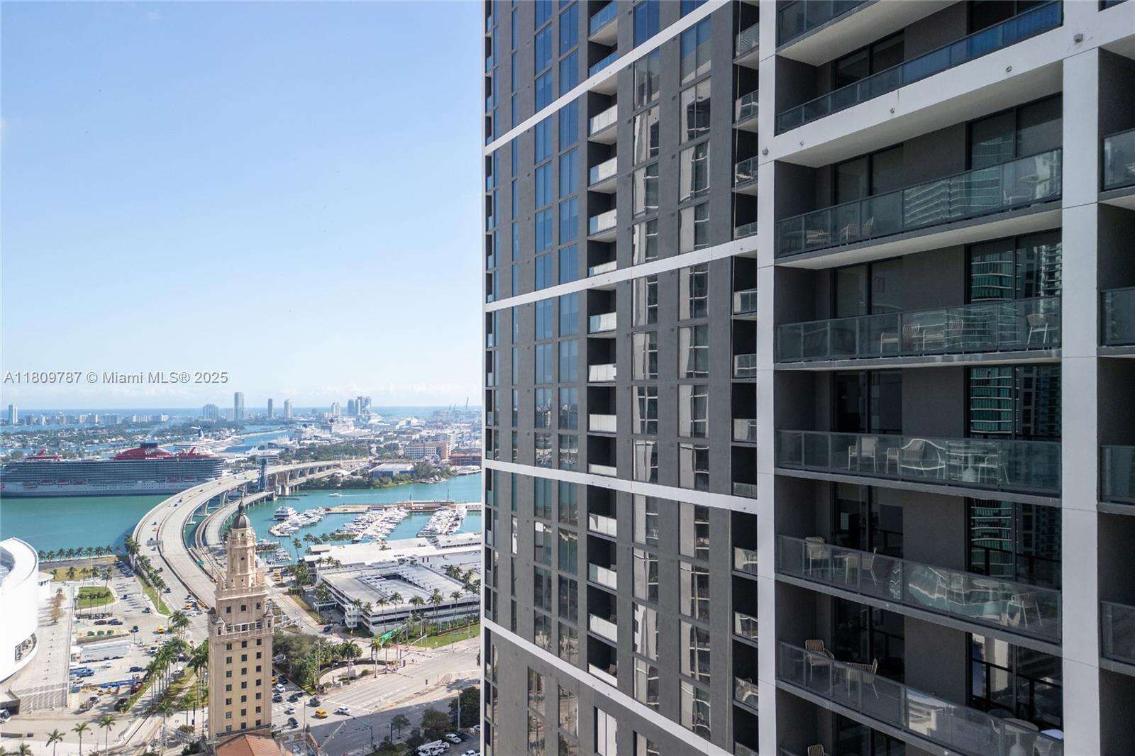 Natiivo | Gale Miami at 159 6 St, Miami, FL 33132 - For Rent photo 1
