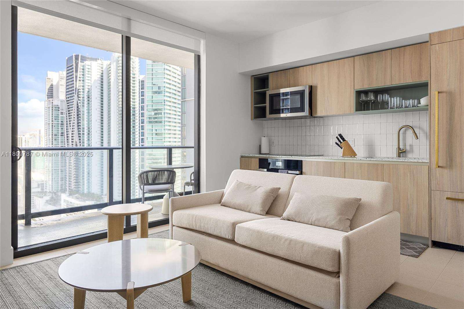 Natiivo | Gale Miami at 159 6 St, Miami, FL 33132 - For Rent photo 3