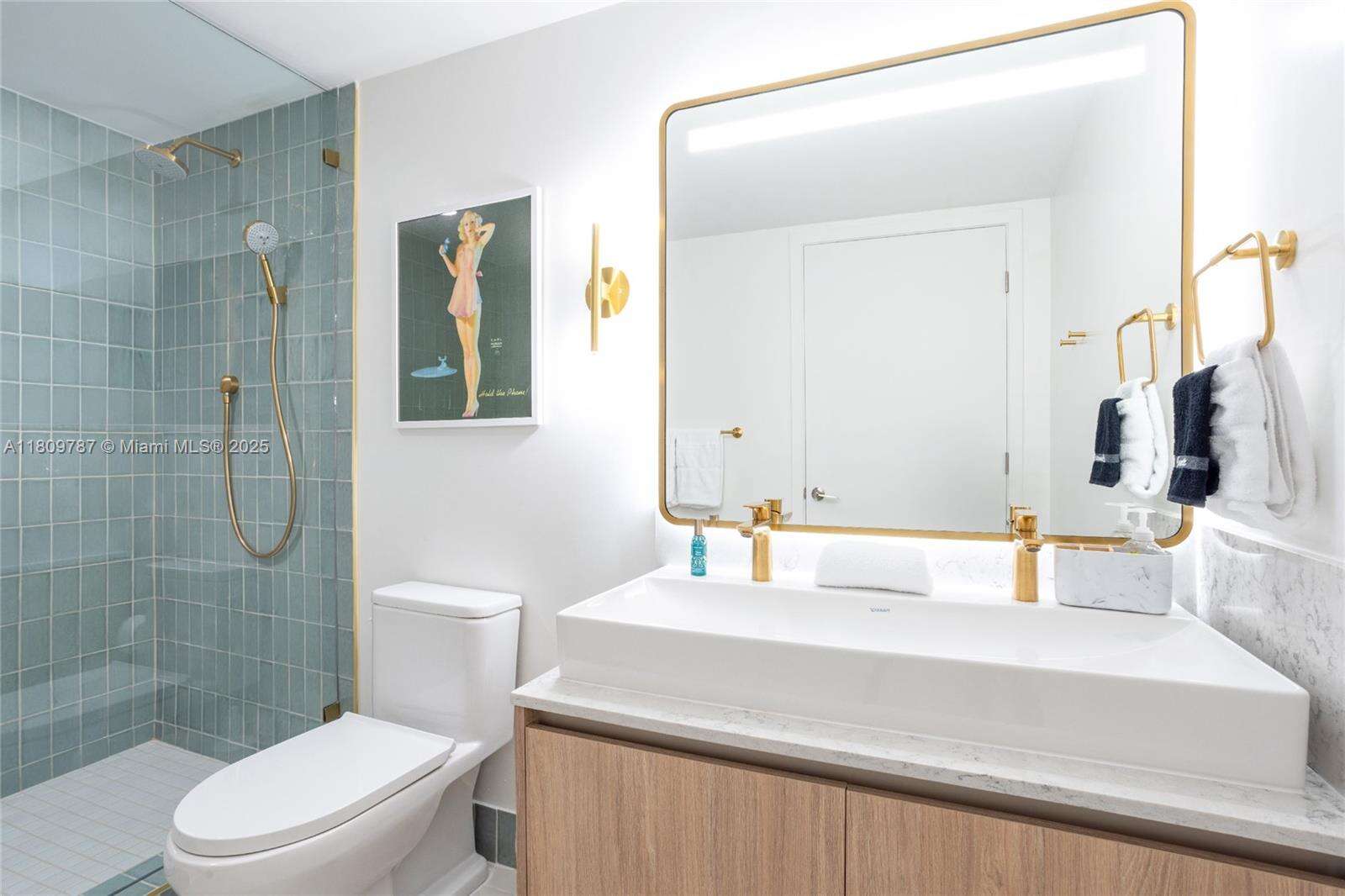 Natiivo | Gale Miami at 159 6 St, Miami, FL 33132 - For Rent photo 4