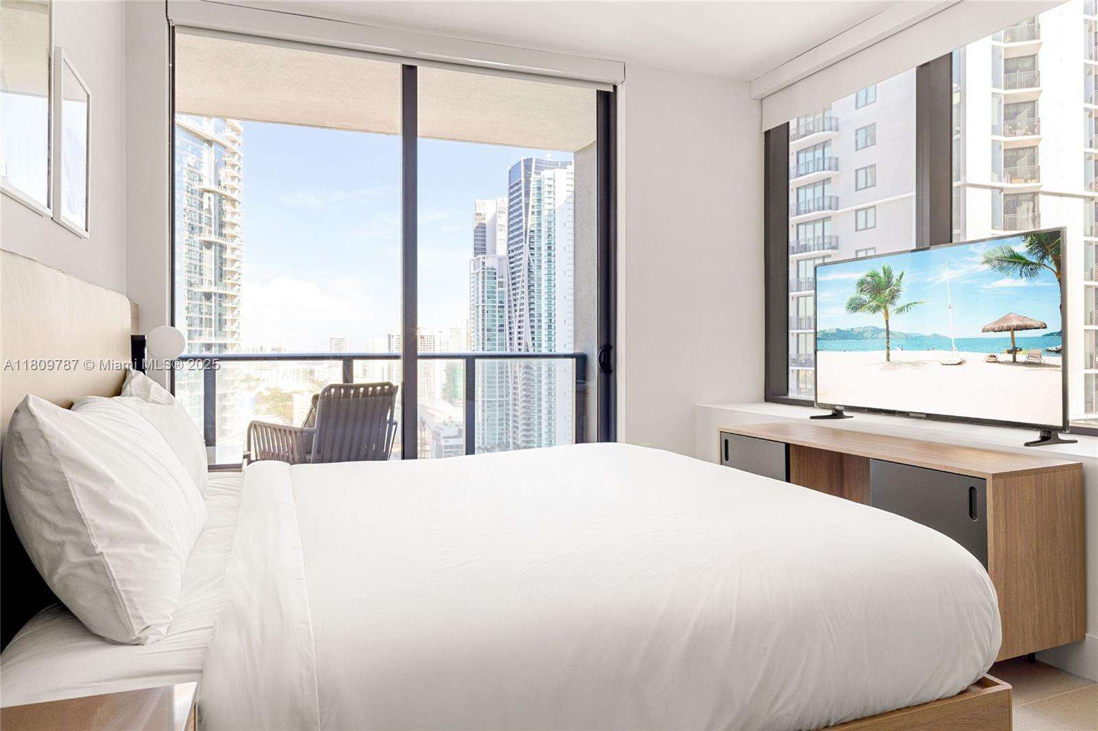 Natiivo | Gale Miami at 159 6 St, Miami, FL 33132 - For Rent photo 7