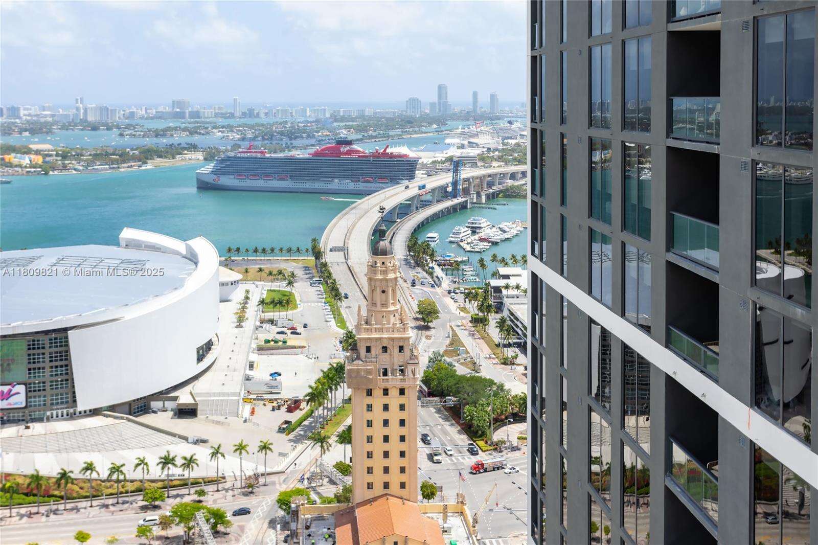 Natiivo | Gale Miami at 159 6 St, Miami, FL 33132 - For Rent photo 1