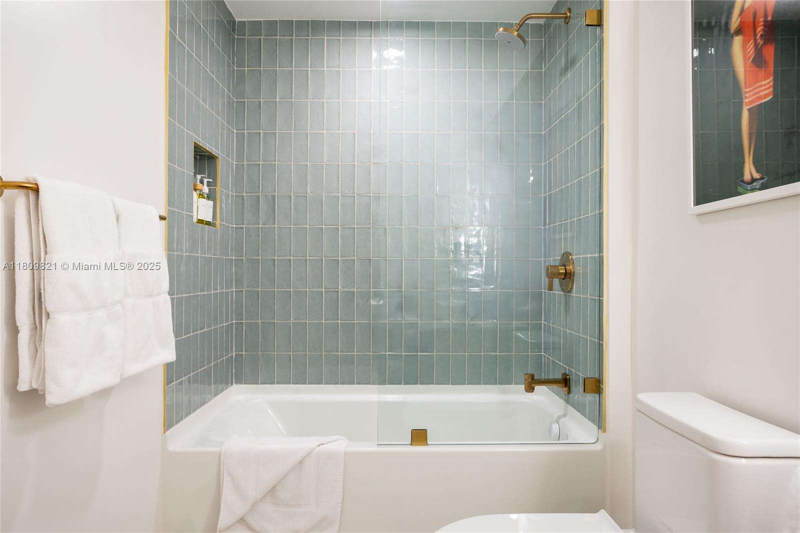 Natiivo | Gale Miami at 159 6 St, Miami, FL 33132 - For Rent photo 4