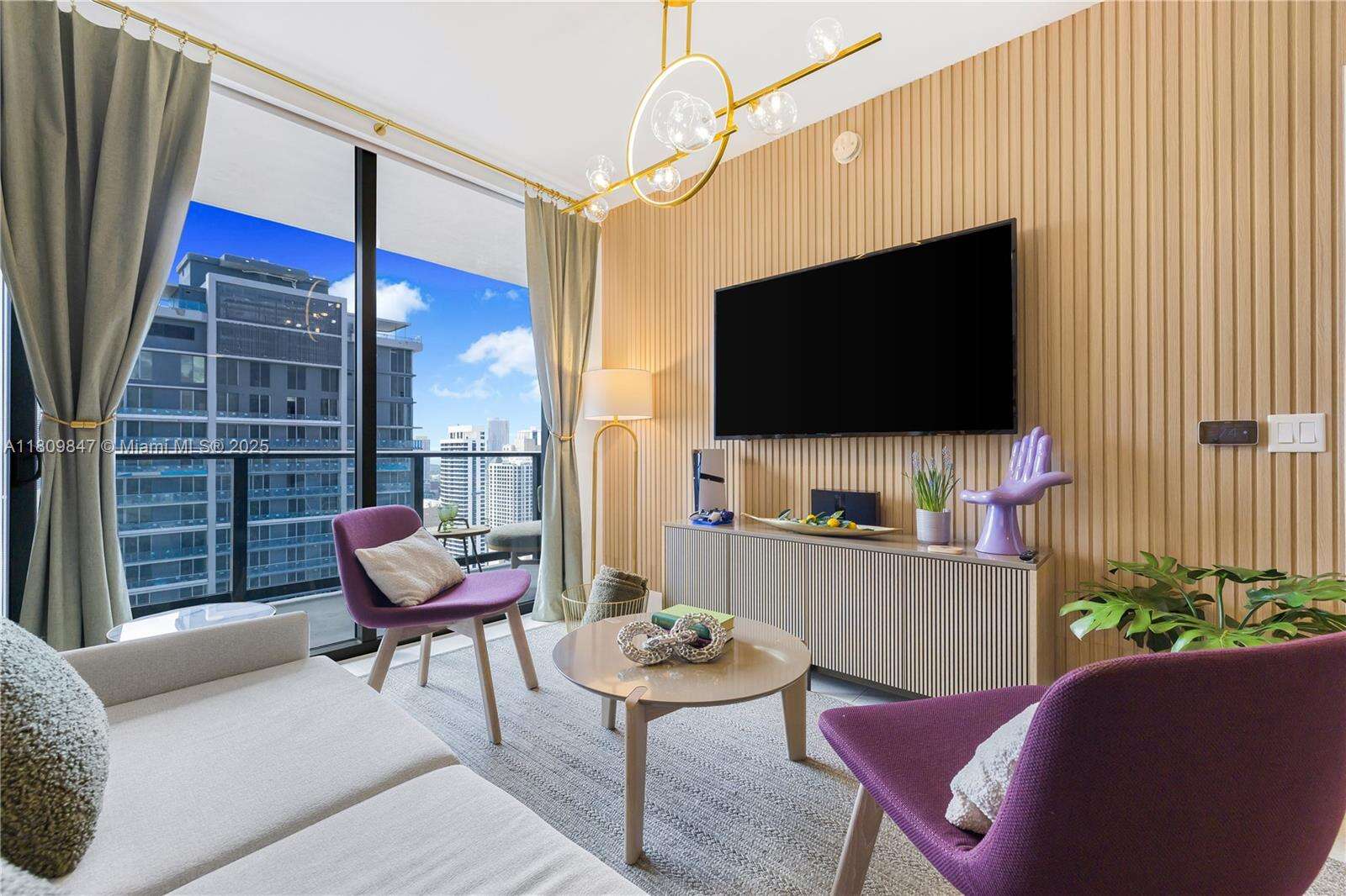 Natiivo | Gale Miami at 159 6 St, Miami, FL 33132 - For Rent photo 2