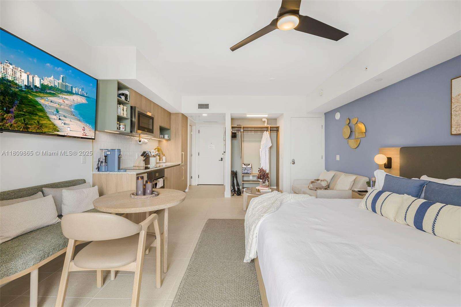 Natiivo | Gale Miami at 159 6 St, Miami, FL 33132 - For Rent photo 23