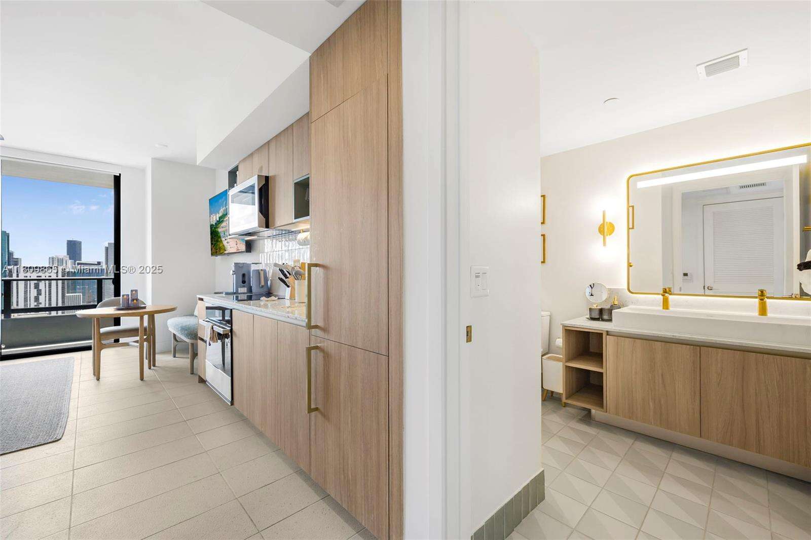 Natiivo | Gale Miami at 159 6 St, Miami, FL 33132 - For Rent photo 31
