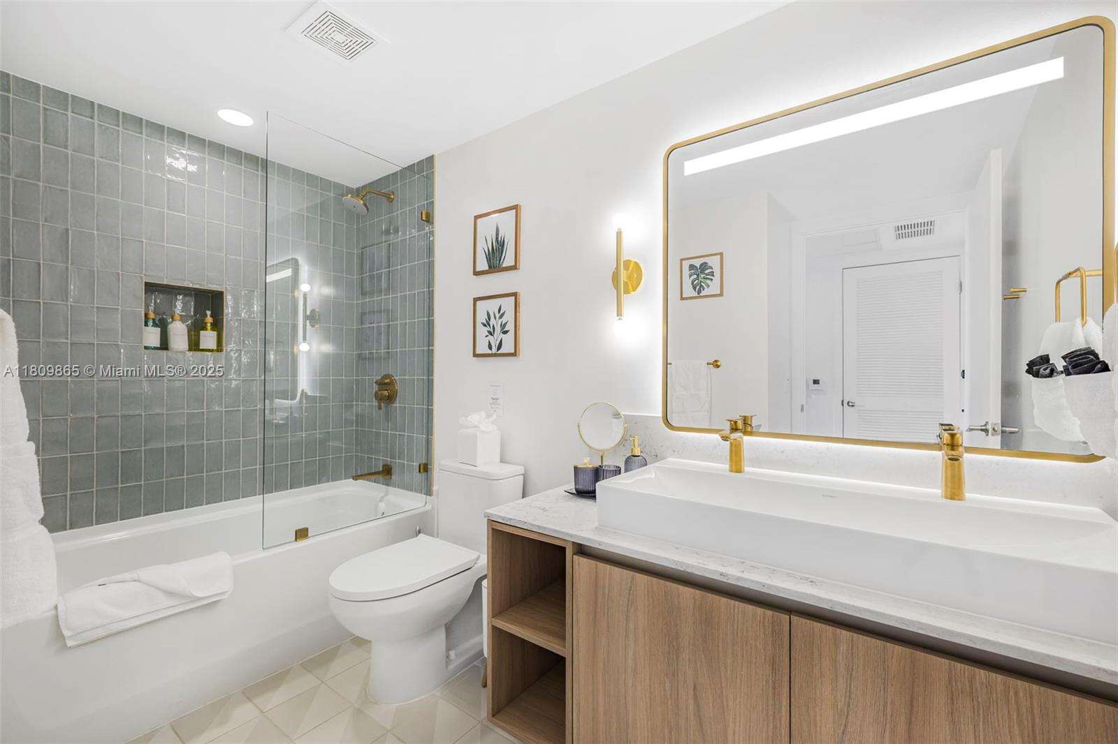 Natiivo | Gale Miami at 159 6 St, Miami, FL 33132 - For Rent photo 32