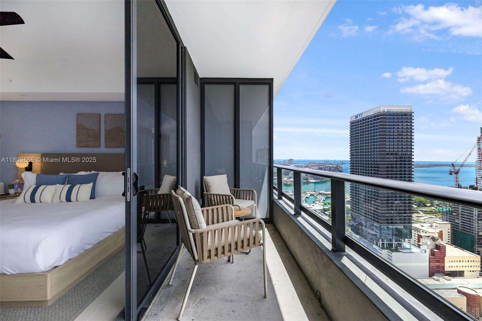 Natiivo | Gale Miami at 159 6 St, Miami, FL 33132 - For Rent photo 37