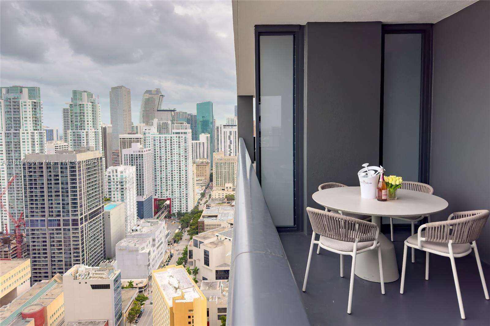 Natiivo | Gale Miami at 159 6 St, Miami, FL 33132 - For Rent photo 58