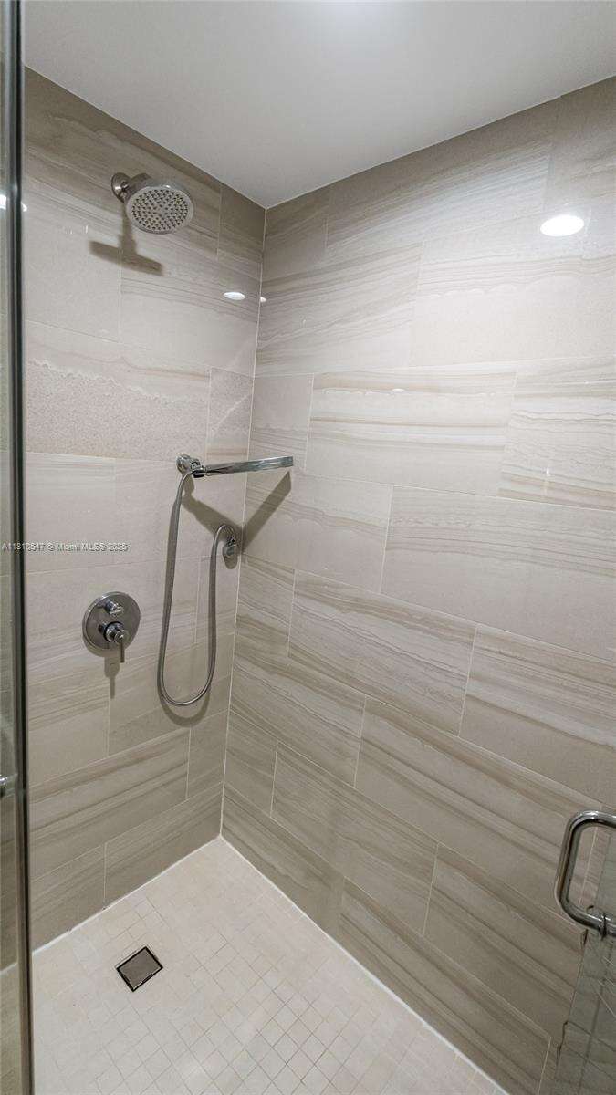 Village By The Bay at 3245 184th St, Aventura, FL 33160 - For Rent photo 48