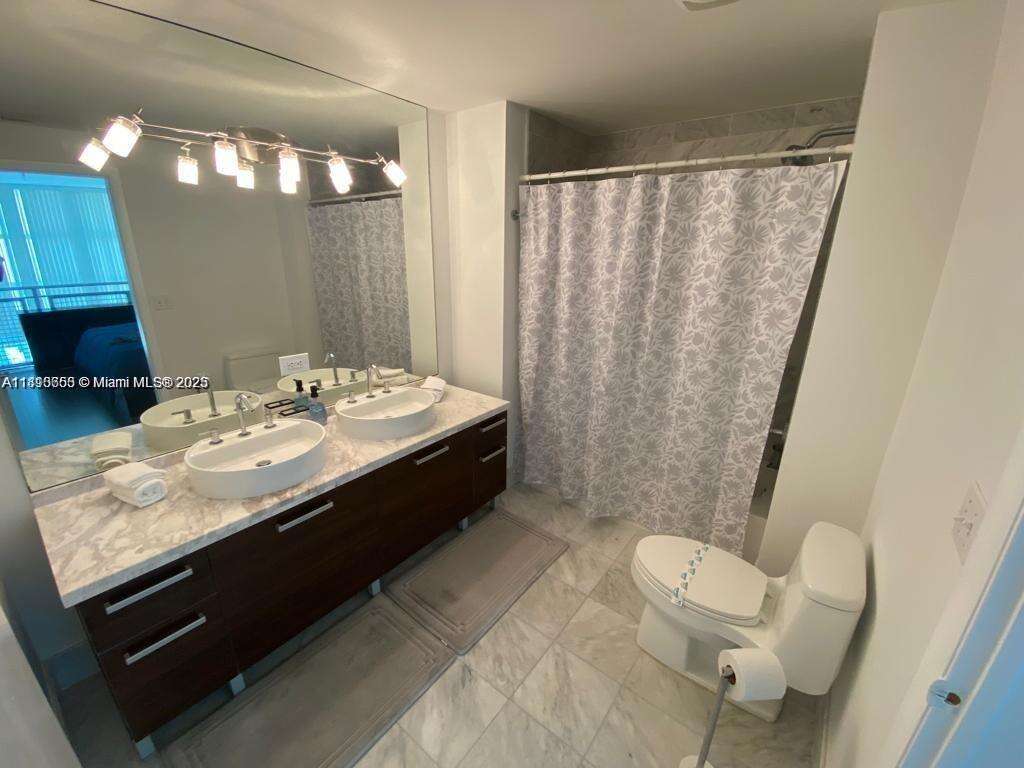 Vizcayne North at 244 Biscayne Blvd, Miami, FL 33132 - For Rent photo 14