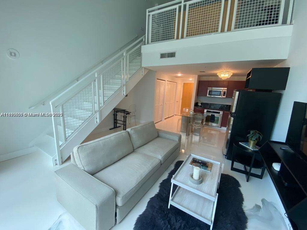 Vizcayne North at 244 Biscayne Blvd, Miami, FL 33132 - For Rent photo 4