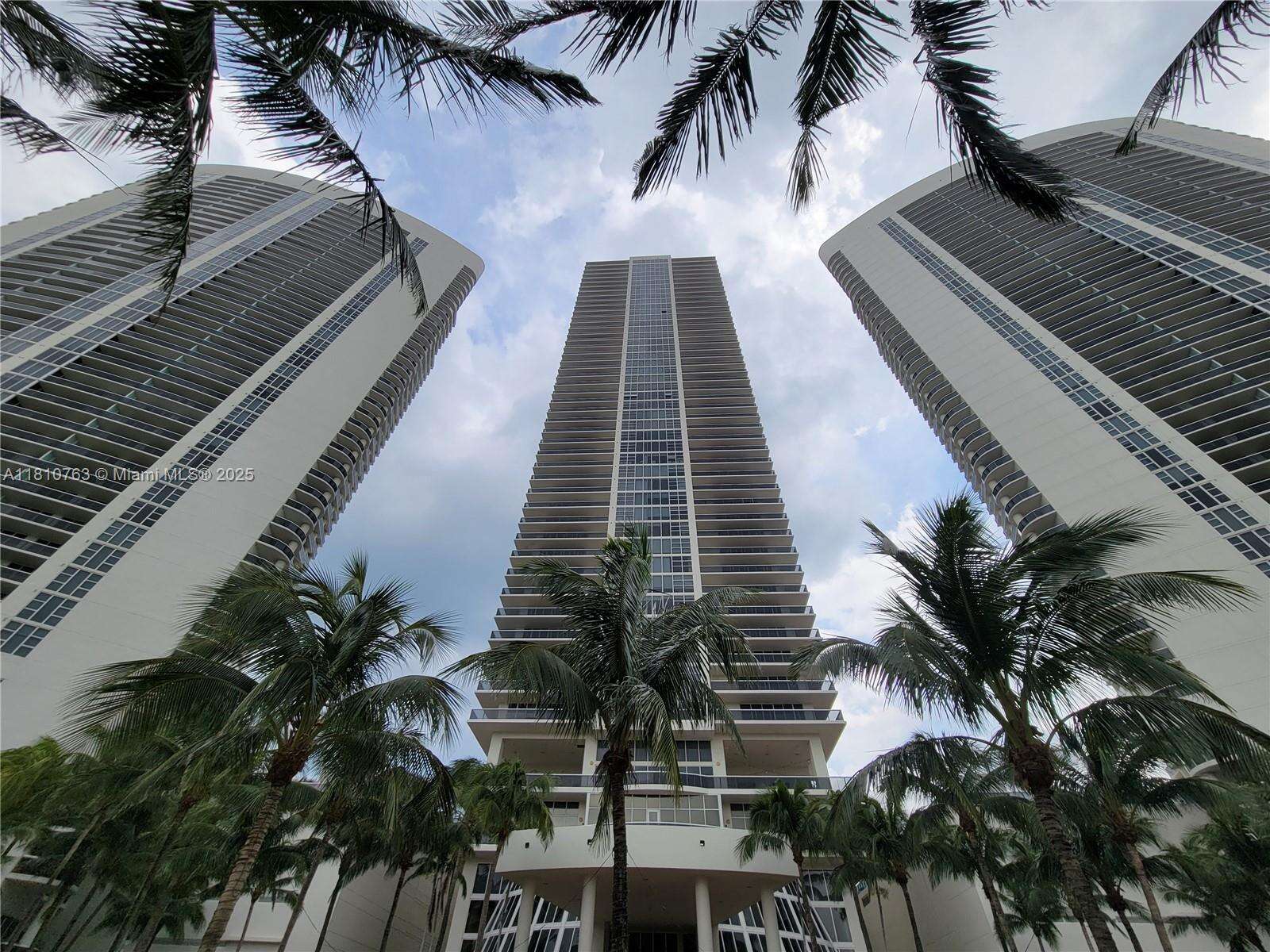 The Beach Club Two at 1830 Ocean Dr, Hallandale Beach, FL 33009 - For Rent photo 2