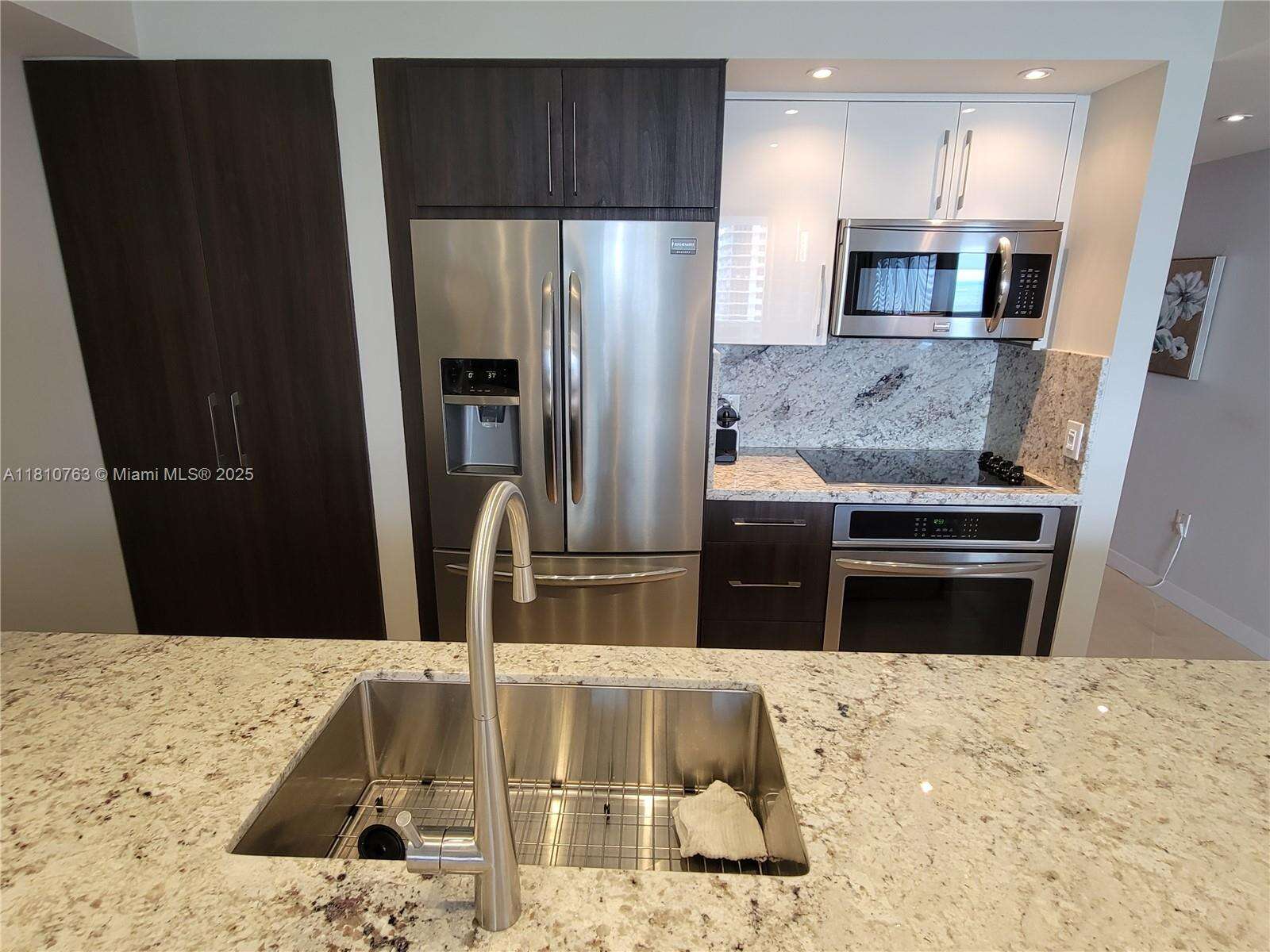 The Beach Club Two at 1830 Ocean Dr, Hallandale Beach, FL 33009 - For Rent photo 27
