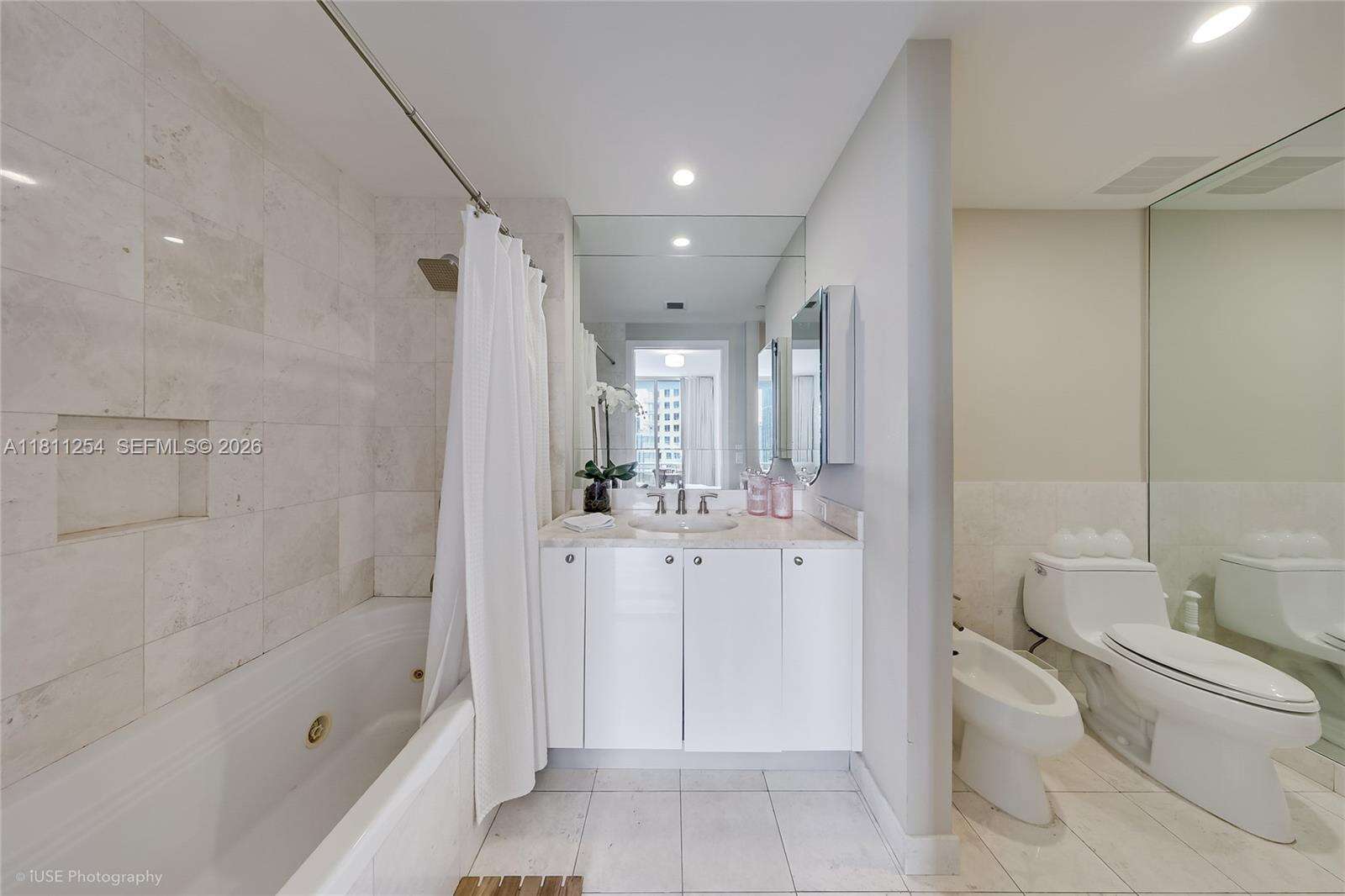 Carbonell at 901 Brickell Key Blvd, Miami, FL 33131 - For Rent photo 15