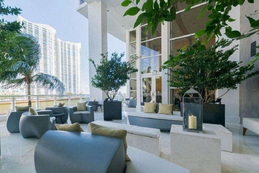 Carbonell at 901 Brickell Key Blvd, Miami, FL 33131 - For Rent photo 7