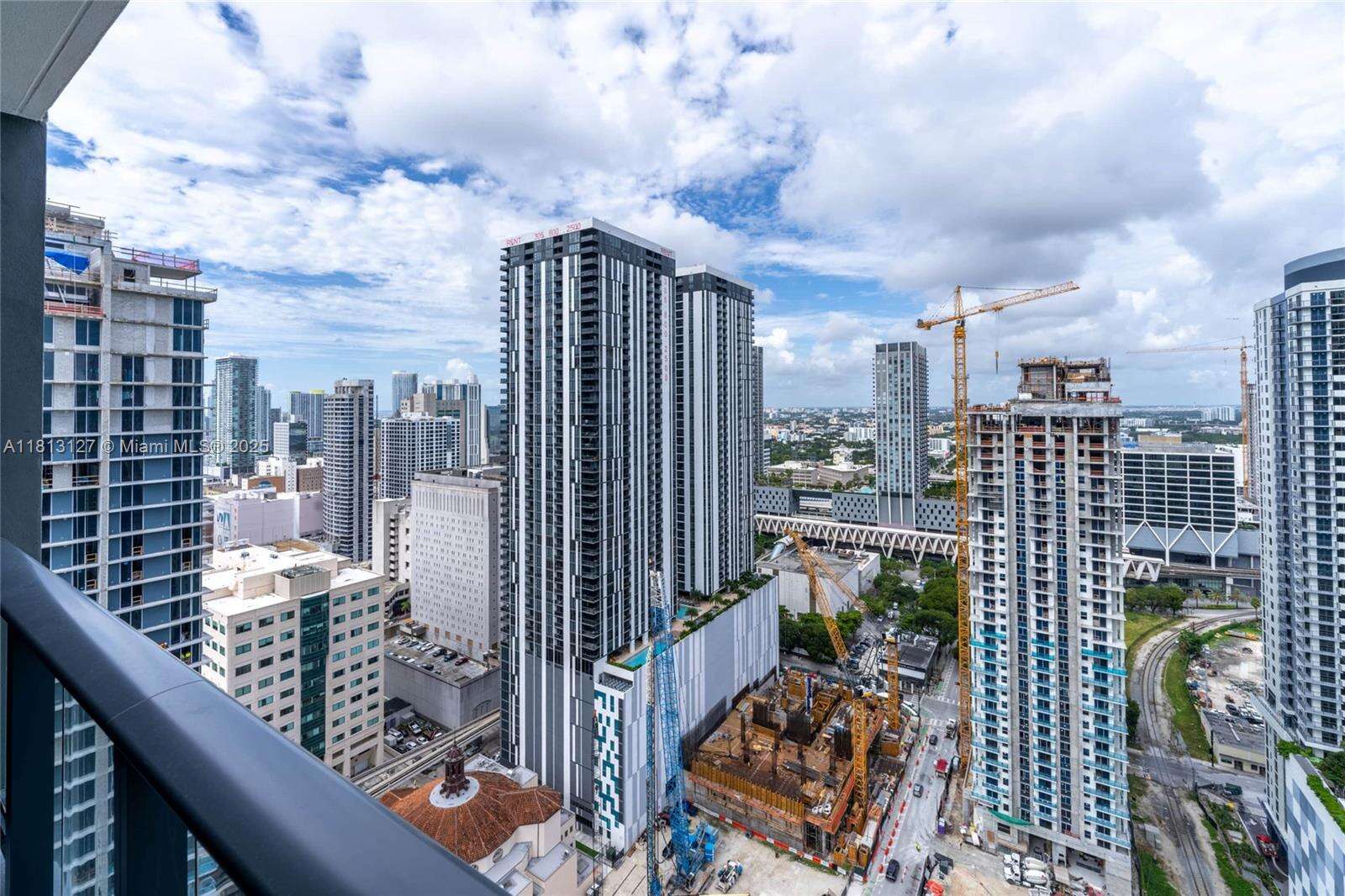 Natiivo | Gale Miami at 159 6th St, Miami, FL 33132 - For Rent photo 1