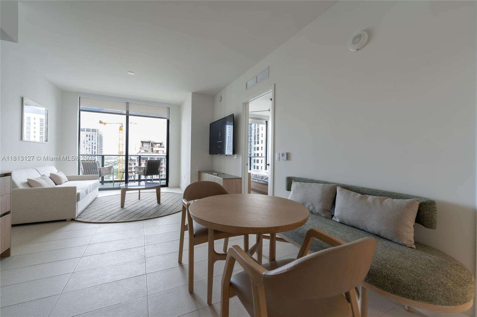 Natiivo | Gale Miami at 159 6th St, Miami, FL 33132 - For Rent photo 2
