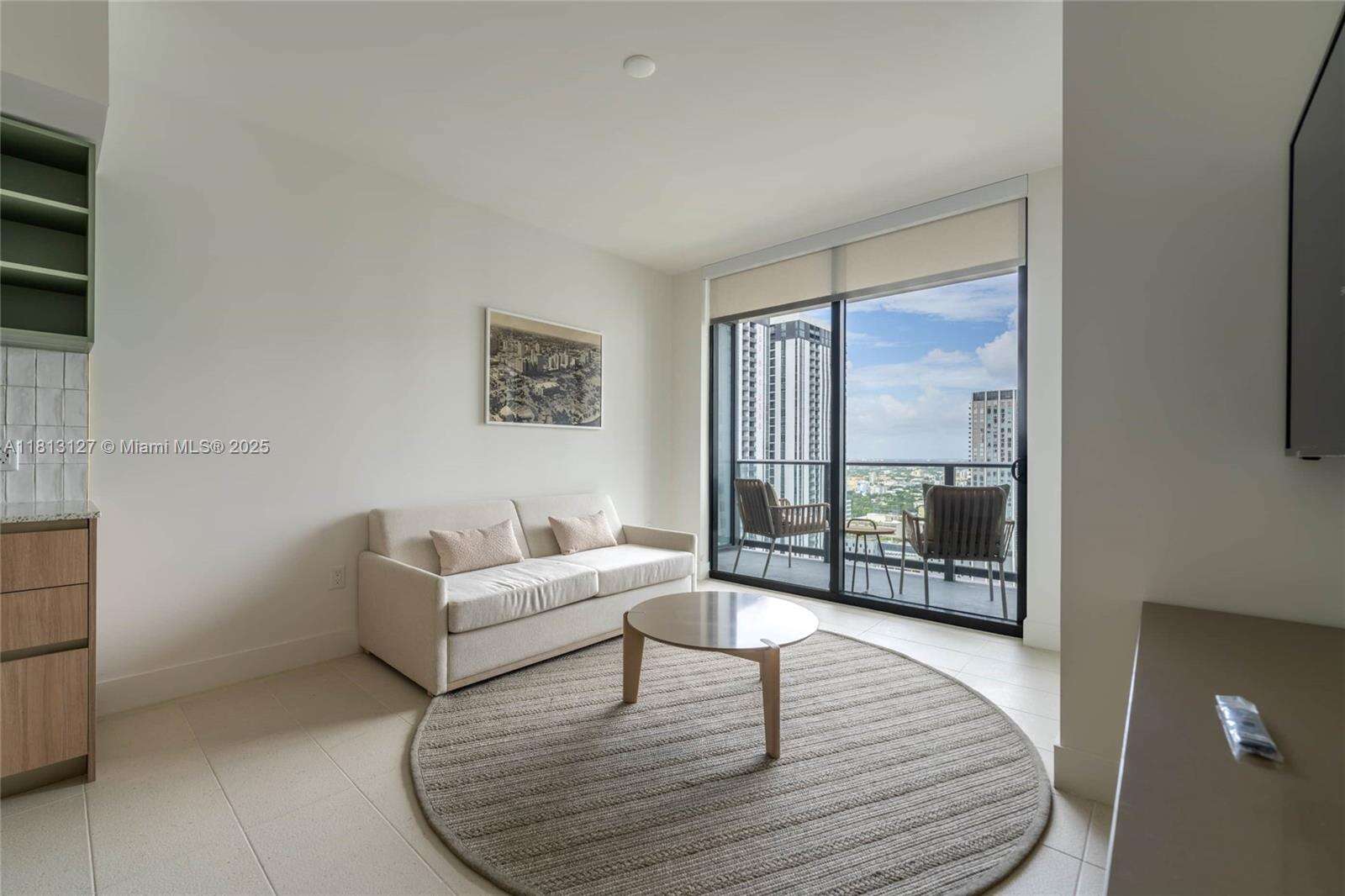 Natiivo | Gale Miami at 159 6th St, Miami, FL 33132 - For Rent photo 15