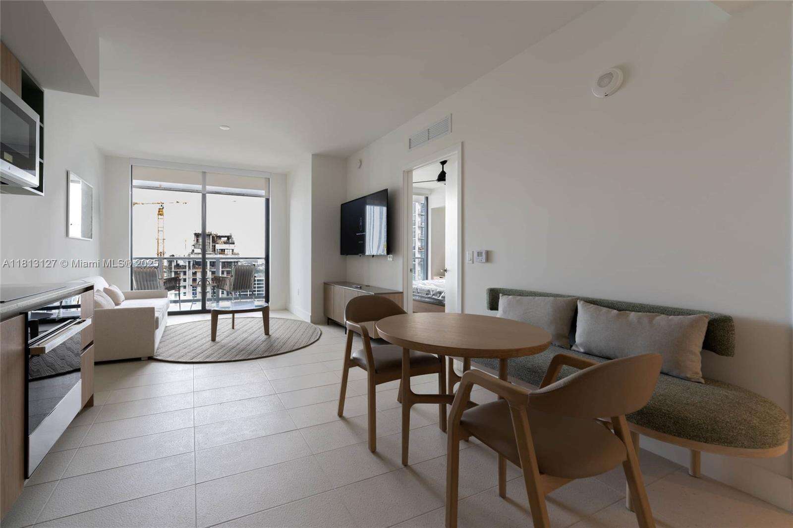 Natiivo | Gale Miami at 159 6th St, Miami, FL 33132 - For Rent photo 17
