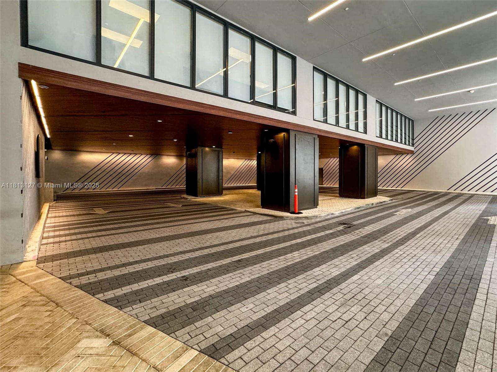 Natiivo | Gale Miami at 159 6th St, Miami, FL 33132 - For Rent photo 26
