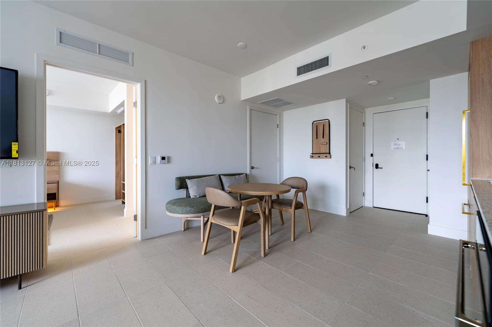 Natiivo | Gale Miami at 159 6th St, Miami, FL 33132 - For Rent photo 4