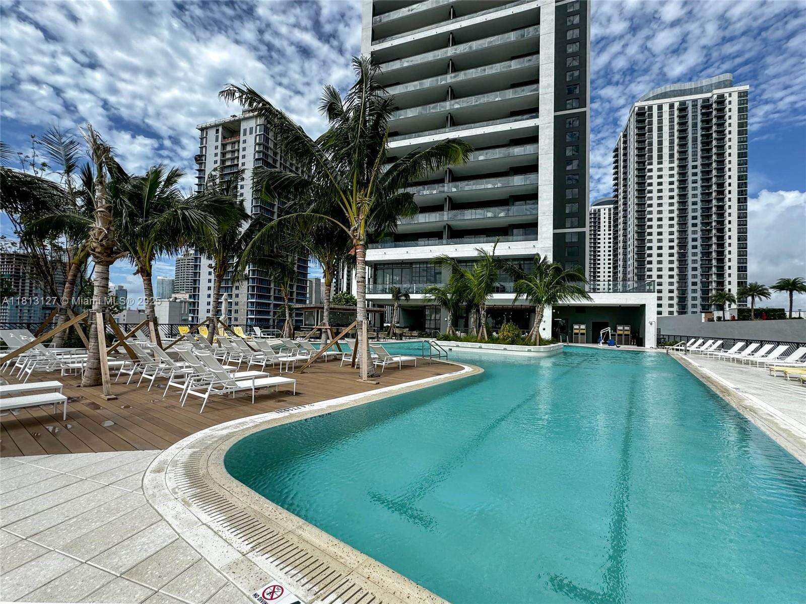 Natiivo | Gale Miami at 159 6th St, Miami, FL 33132 - For Rent photo 37