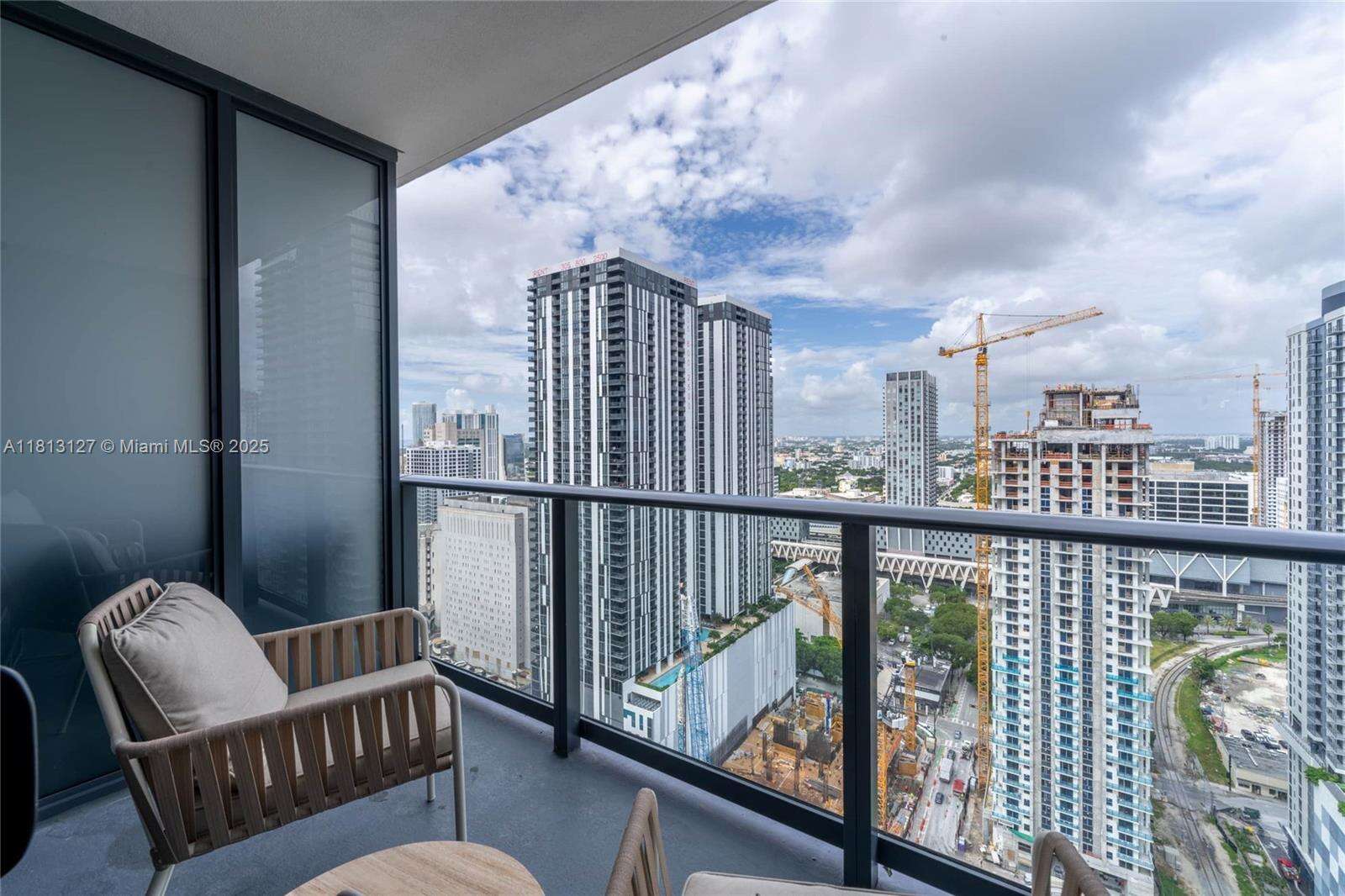 Natiivo | Gale Miami at 159 6th St, Miami, FL 33132 - For Rent photo 5