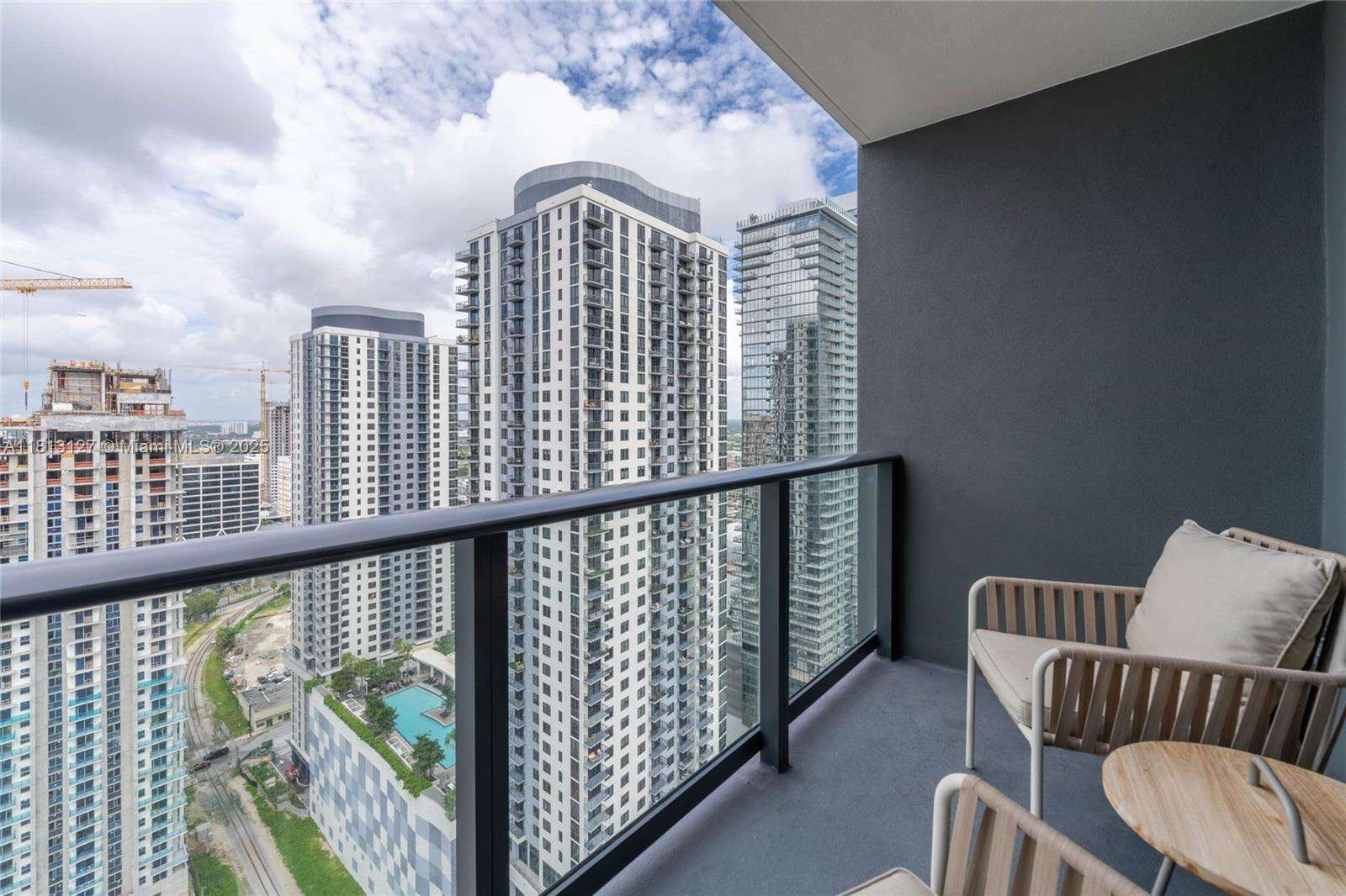 Natiivo | Gale Miami at 159 6th St, Miami, FL 33132 - For Rent photo 6