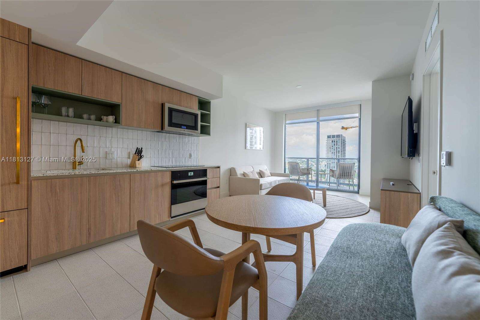 Natiivo | Gale Miami at 159 6th St, Miami, FL 33132 - For Rent photo 8