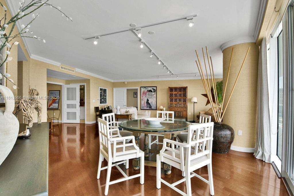 Porto Vita South at 19955 38 Ct, Aventura, FL 33180 - For Rent photo 11