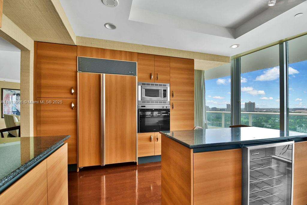 Porto Vita South at 19955 38 Ct, Aventura, FL 33180 - For Rent photo 14