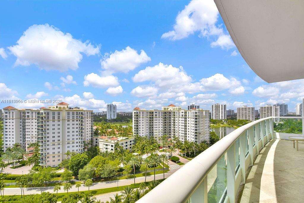 Porto Vita South at 19955 38 Ct, Aventura, FL 33180 - For Rent photo 39