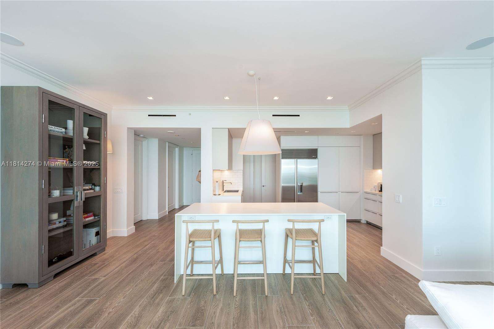 The Ritz Carlton Condos For Sale & Rent at 10295 Collins Ave, Bal Harbour, FL 33154 - For Rent photo 4
