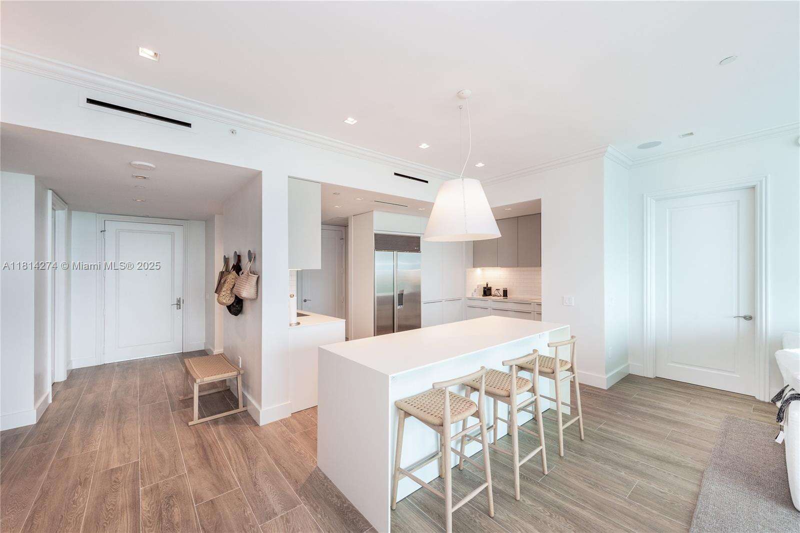 The Ritz Carlton Condos For Sale & Rent at 10295 Collins Ave, Bal Harbour, FL 33154 - For Rent photo 5
