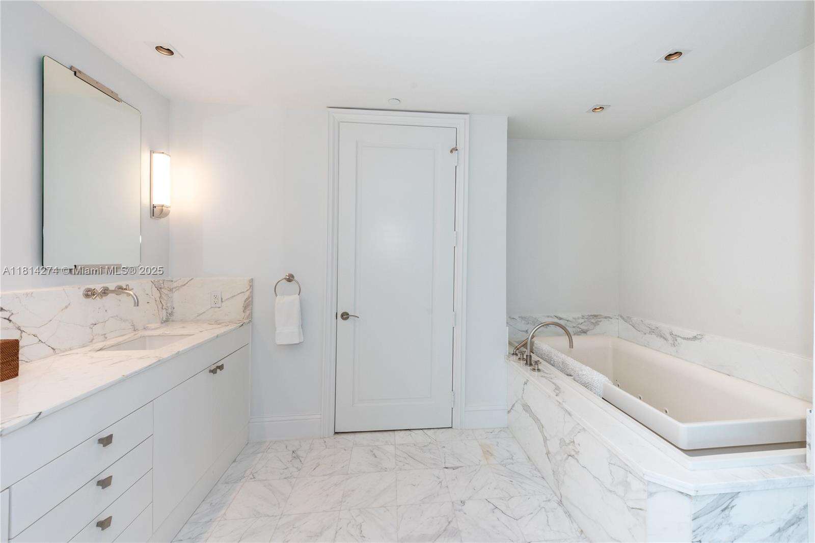 The Ritz Carlton Condos For Sale & Rent at 10295 Collins Ave, Bal Harbour, FL 33154 - For Rent photo 10