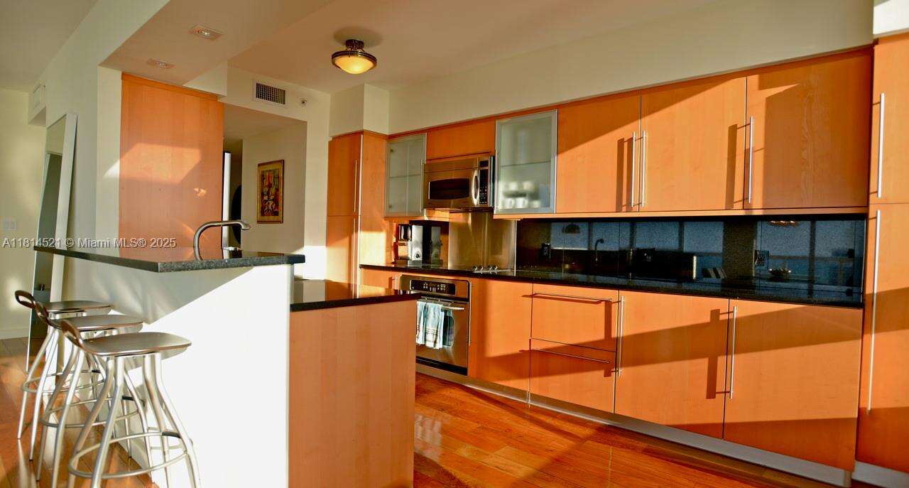 Akoya at 6365 Collins Ave, Miami Beach, FL 33141 - For Rent photo 4