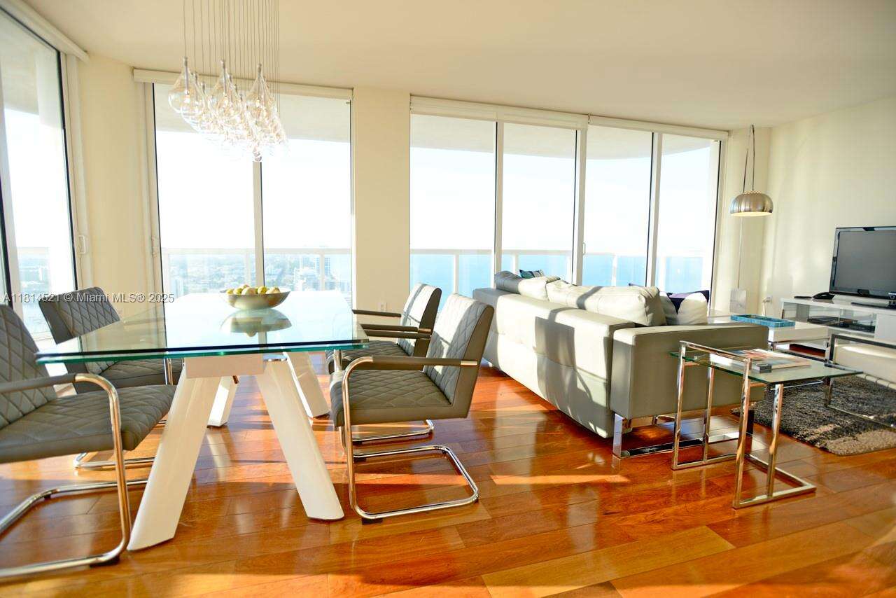 Akoya at 6365 Collins Ave, Miami Beach, FL 33141 - For Rent photo 5