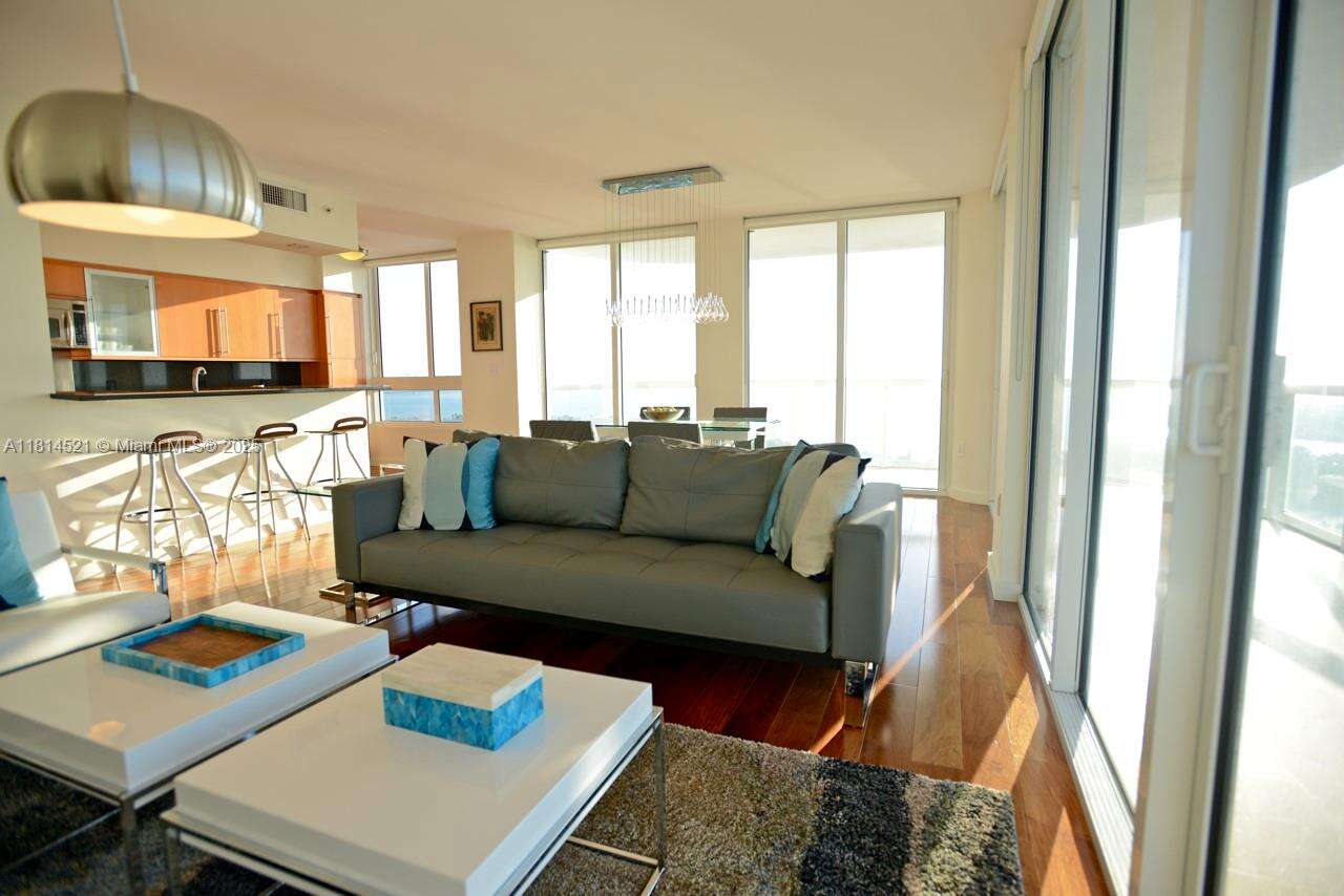 Akoya at 6365 Collins Ave, Miami Beach, FL 33141 - For Rent photo 6