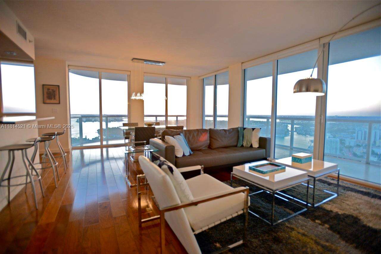 Akoya at 6365 Collins Ave, Miami Beach, FL 33141 - For Rent photo 8
