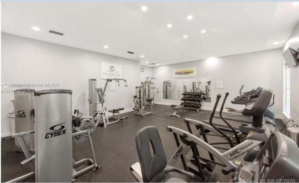 The Yacht Club At Aventura at 19601 Country Club Drive, Aventura, FL 33180 - For Rent photo 28