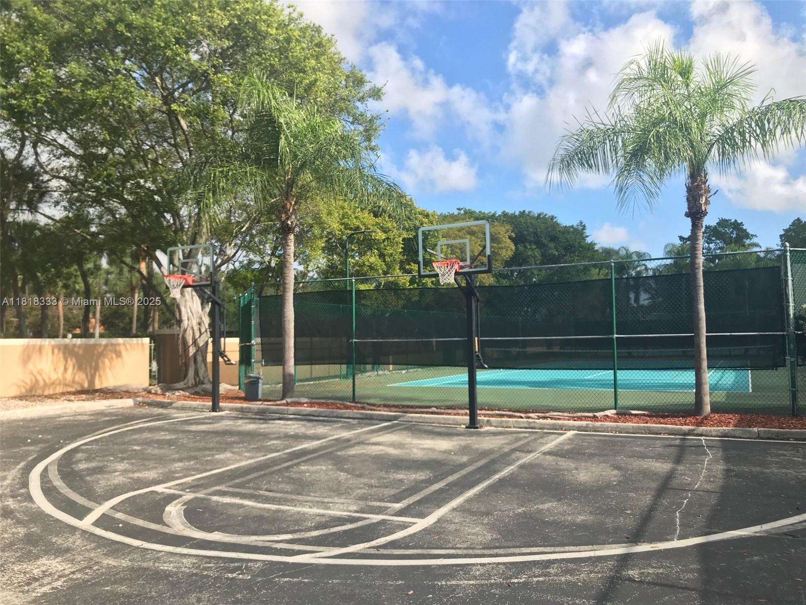 The Yacht Club At Aventura at 19801 Country Club Dr, Aventura, FL 33180 - For Rent photo 24
