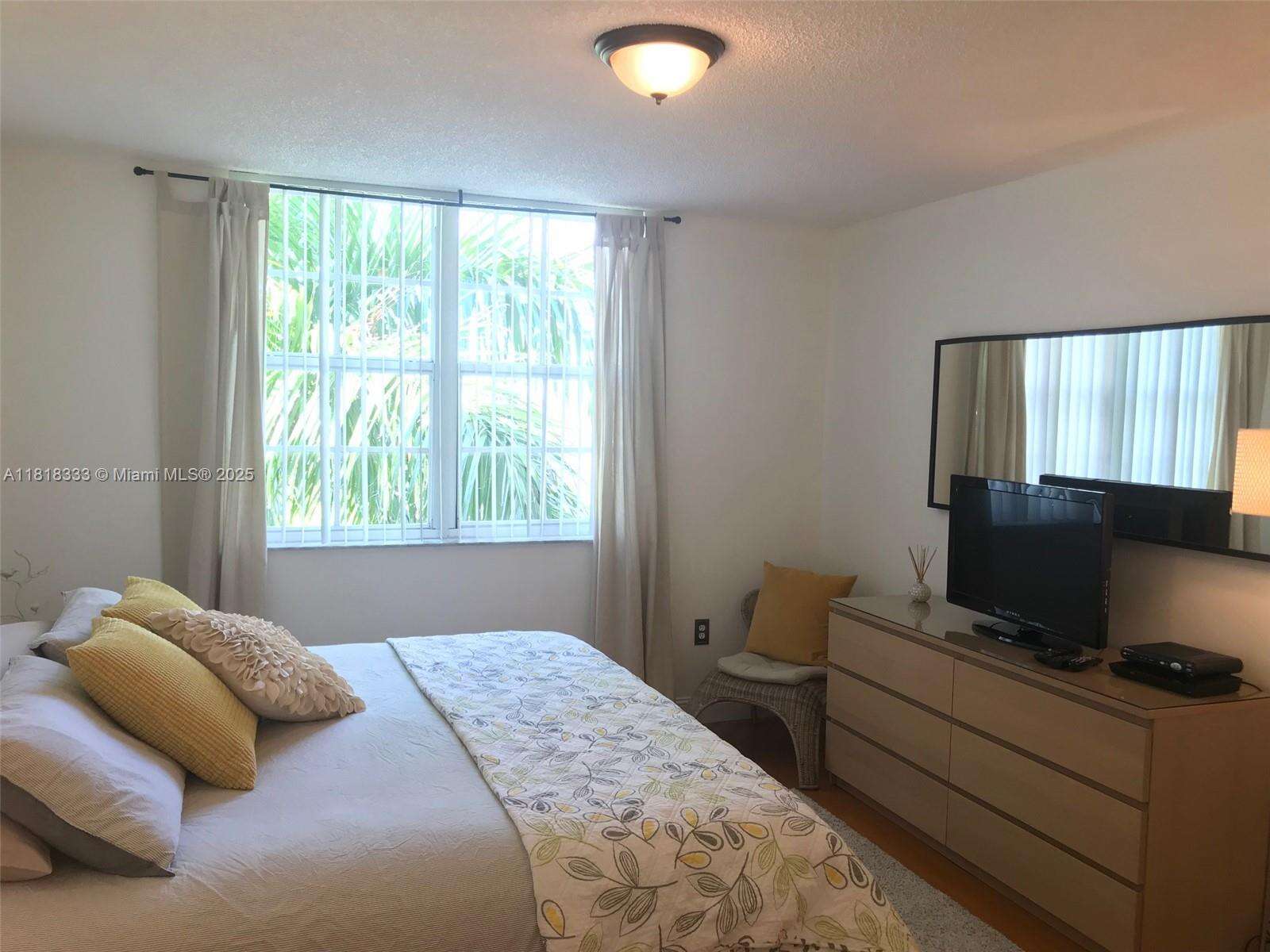 The Yacht Club At Aventura at 19801 Country Club Dr, Aventura, FL 33180 - For Rent photo 9