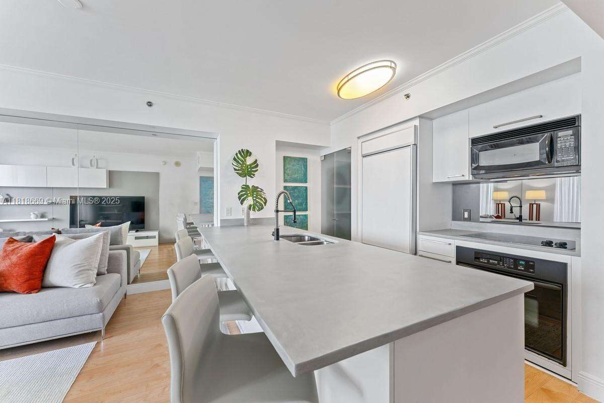 The Beach Club Two at 1830 Ocean Dr, Hallandale Beach, FL 33009 - For Rent photo 12