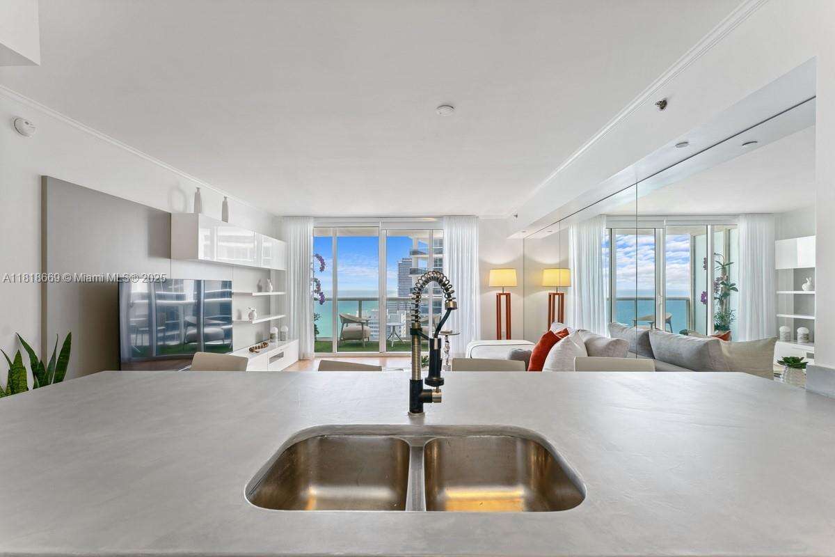 The Beach Club Two at 1830 Ocean Dr, Hallandale Beach, FL 33009 - For Rent photo 13